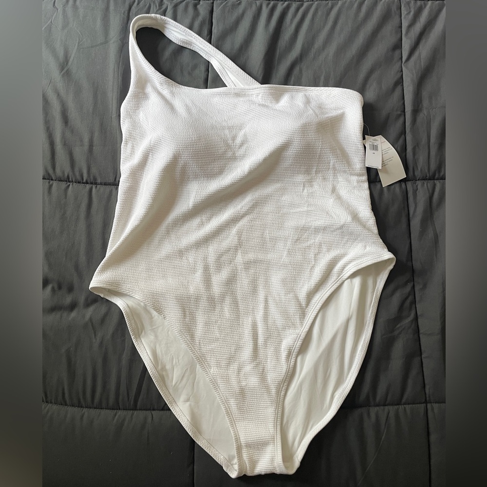 Old Navy White Asymmetrical One-Shoulder One-Piece Swimsuit